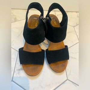 TOMS Majorca Black Suede Block Heel Sandal